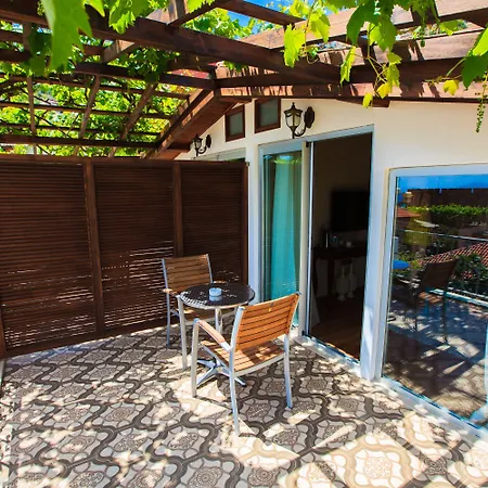 酒店 Lemon (adults Only) 2*